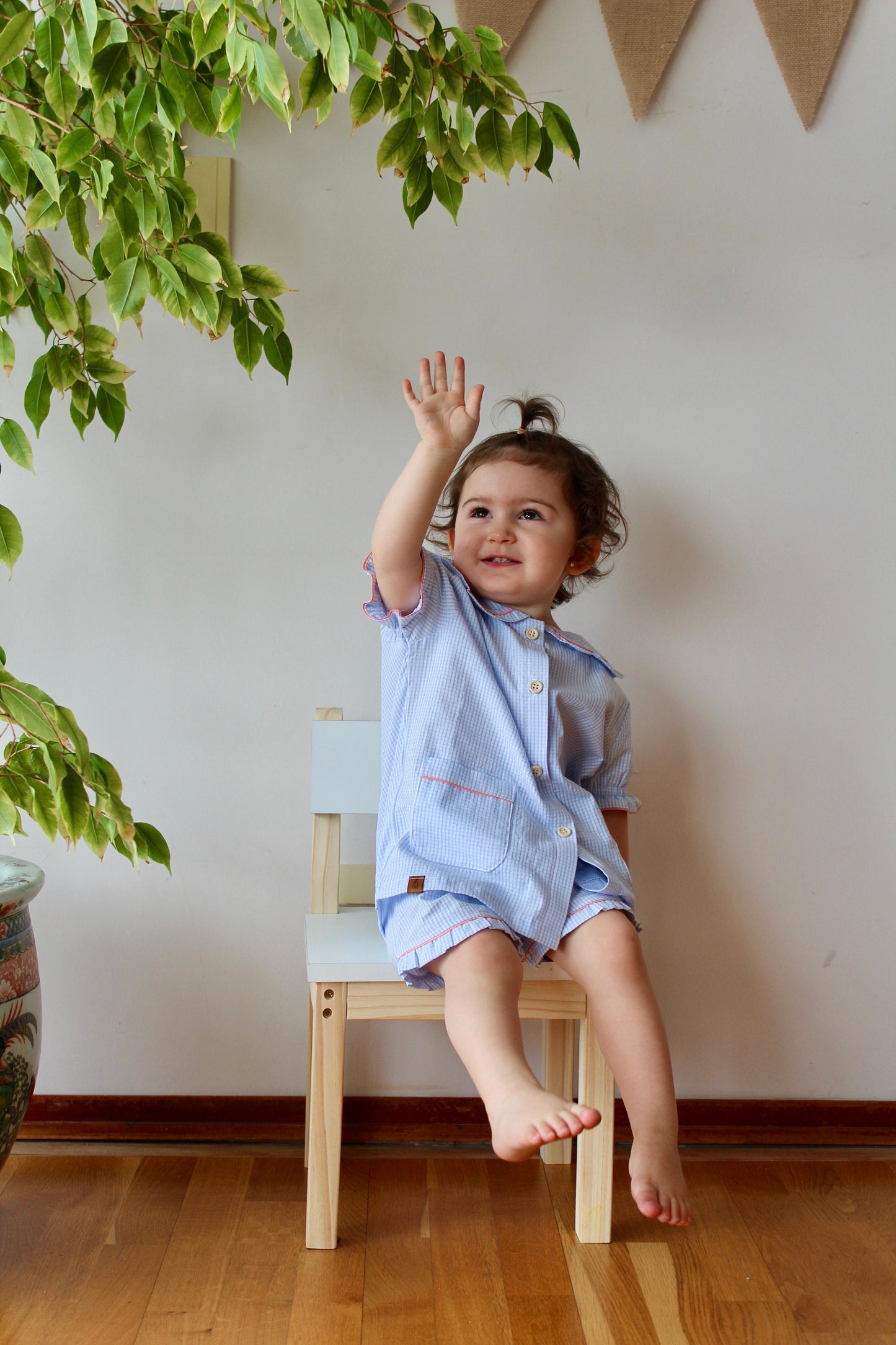 Tramonti - Niña - corto